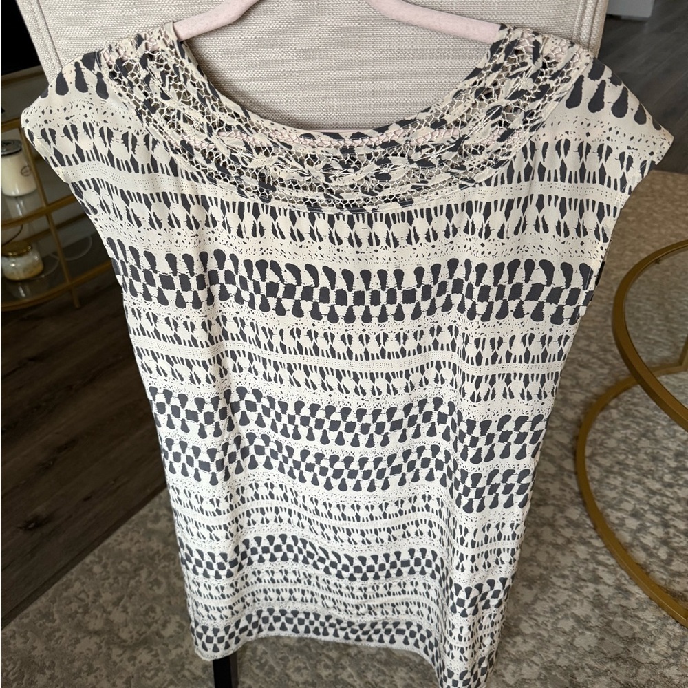 Club Monaco 100% Silk Geometric Cream And Gray Patterned Dress, XS